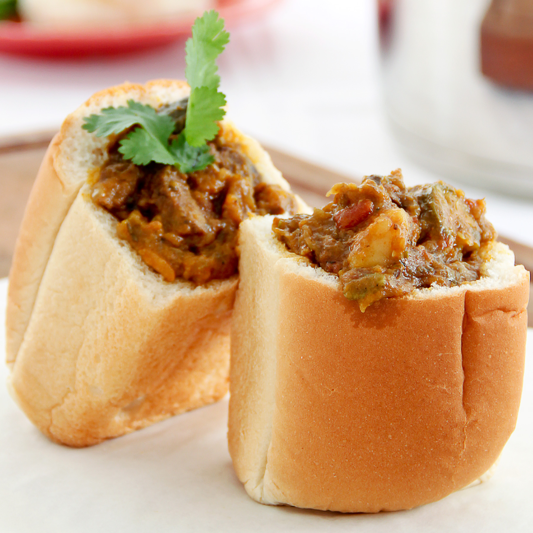 close up of bunny chow in a mini loaf