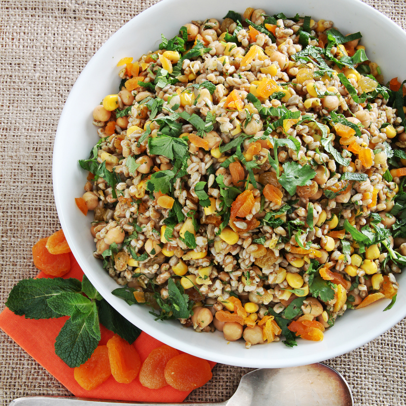 Wheat, corn & chickpea salad