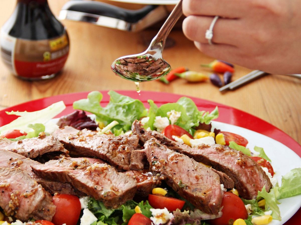 ASIAN STYLE STEAK SALAD