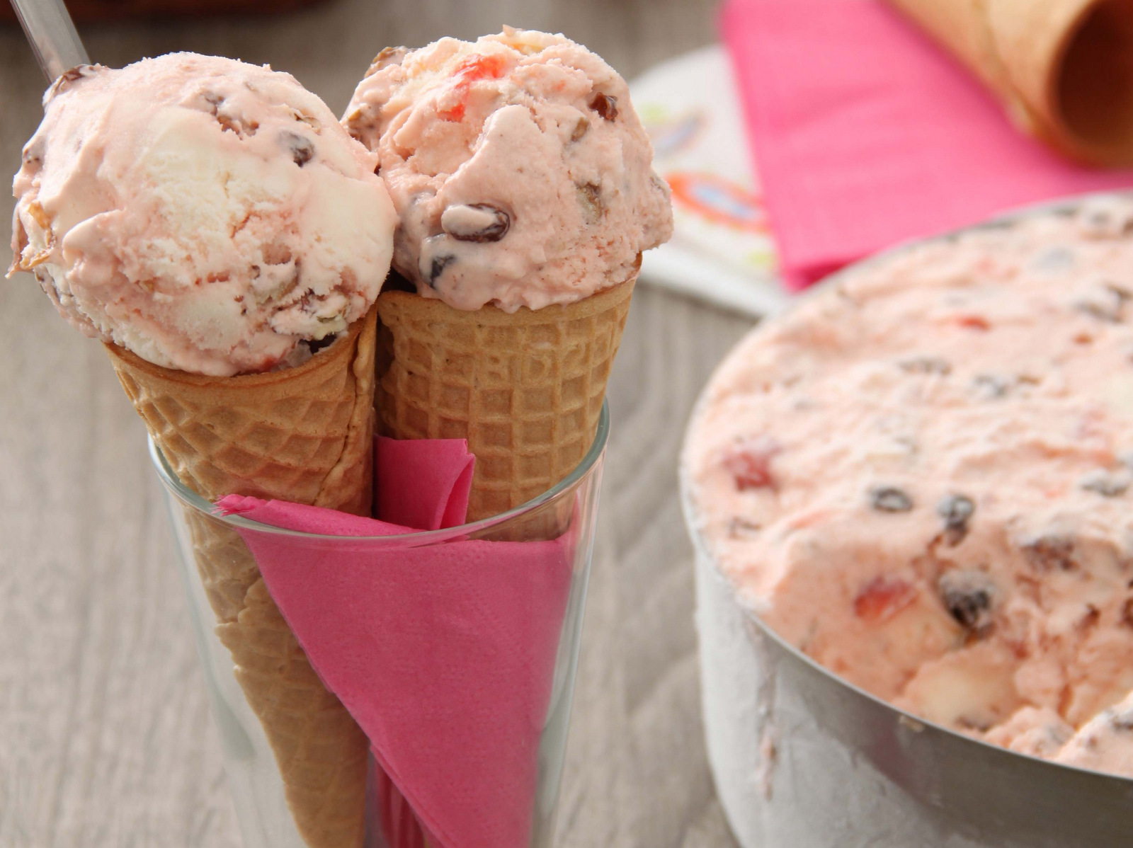 Festive fruitcake ice cream