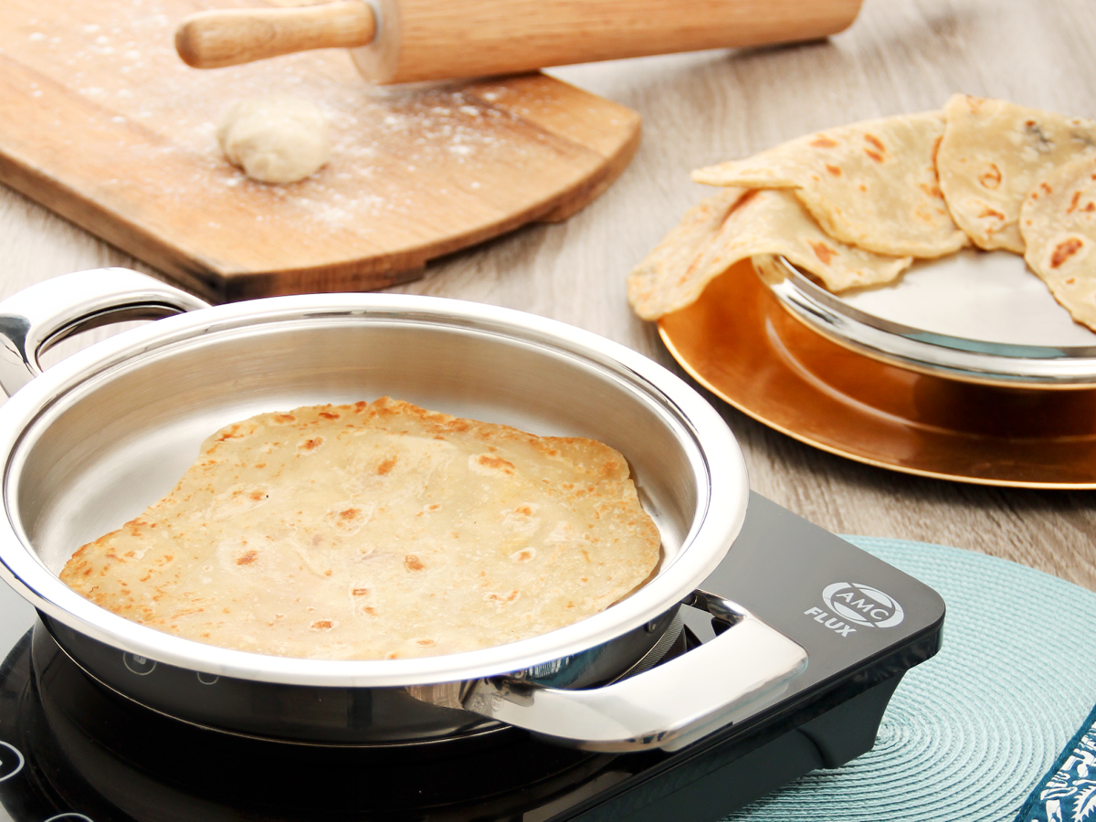 Making Rotis, Roti Fry Pan