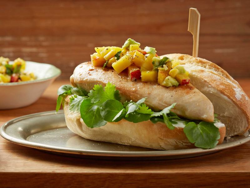 Chicken burgers with fruity salsa bu AMC Brand Ambassador Heleen Meyer