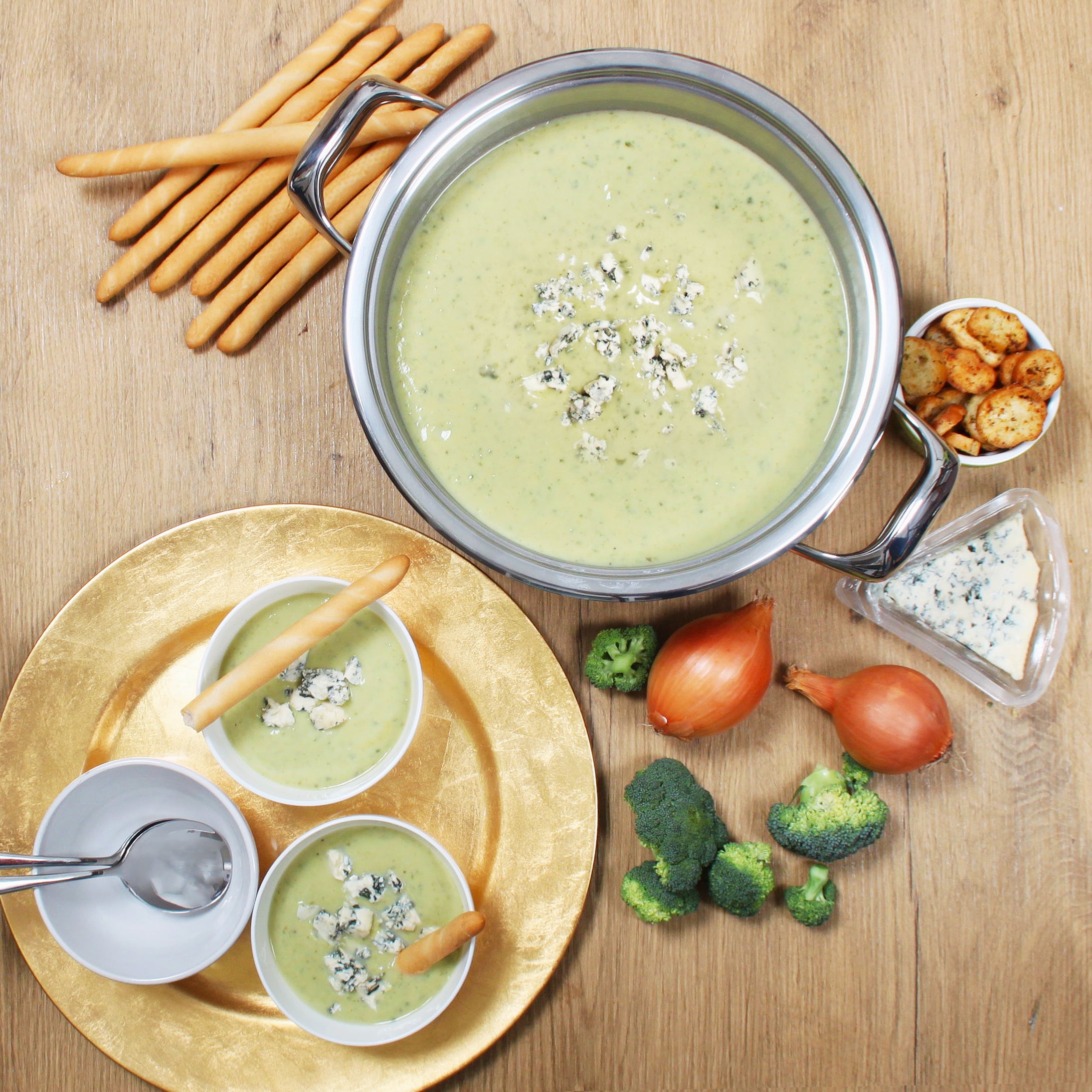 Broccoli & blue cheese soup