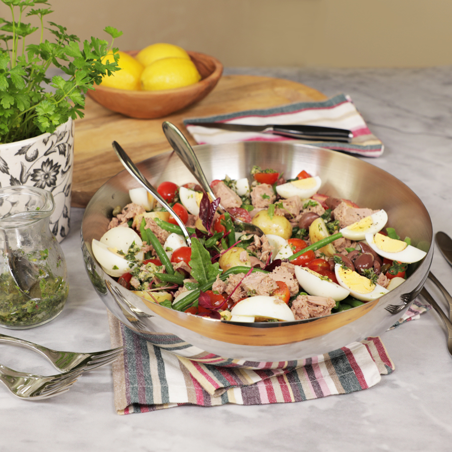 Nicoise salad in 30 cm AMC Salad Bowl