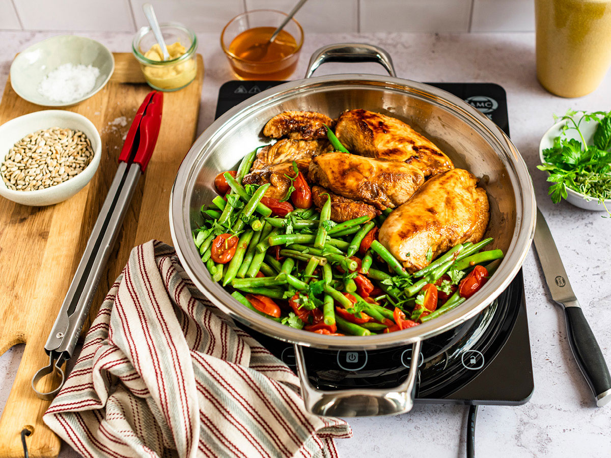 Balsamic Chicken with Green Beans & Tomatoes AMC Cookware
