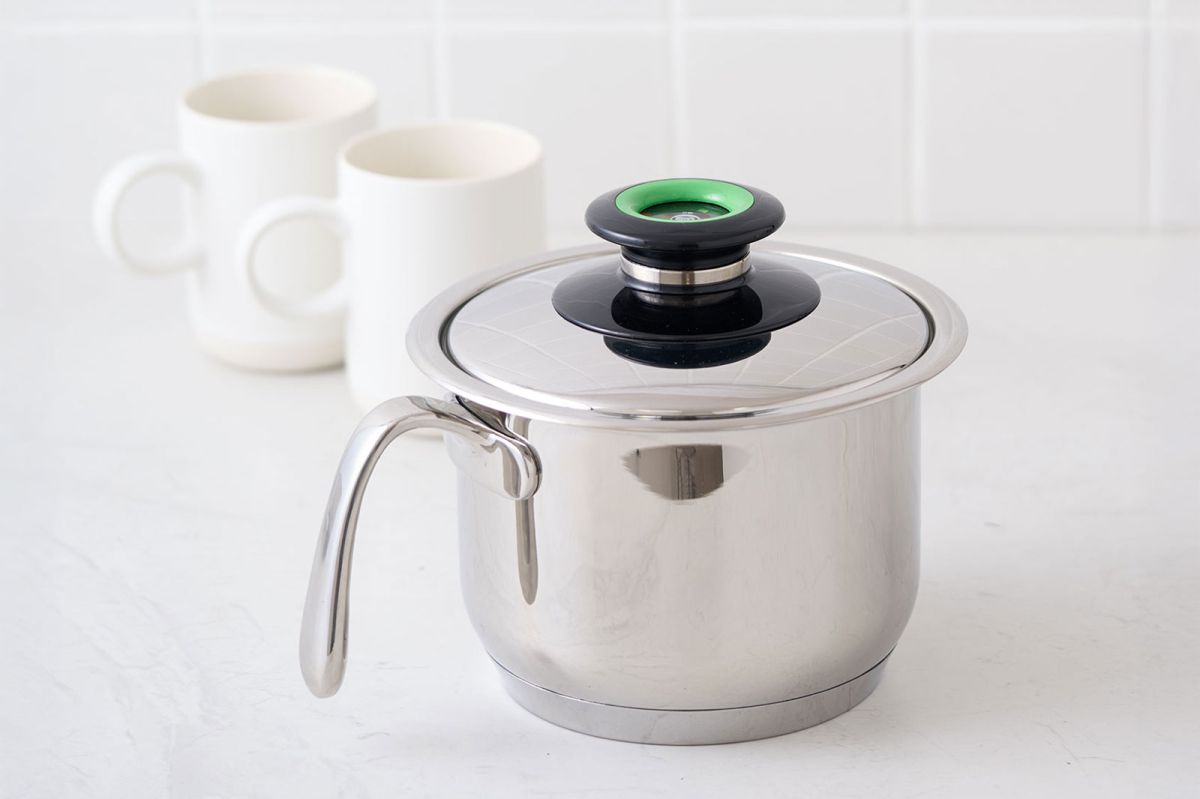 16 cm Milk Boiler Lifestyle