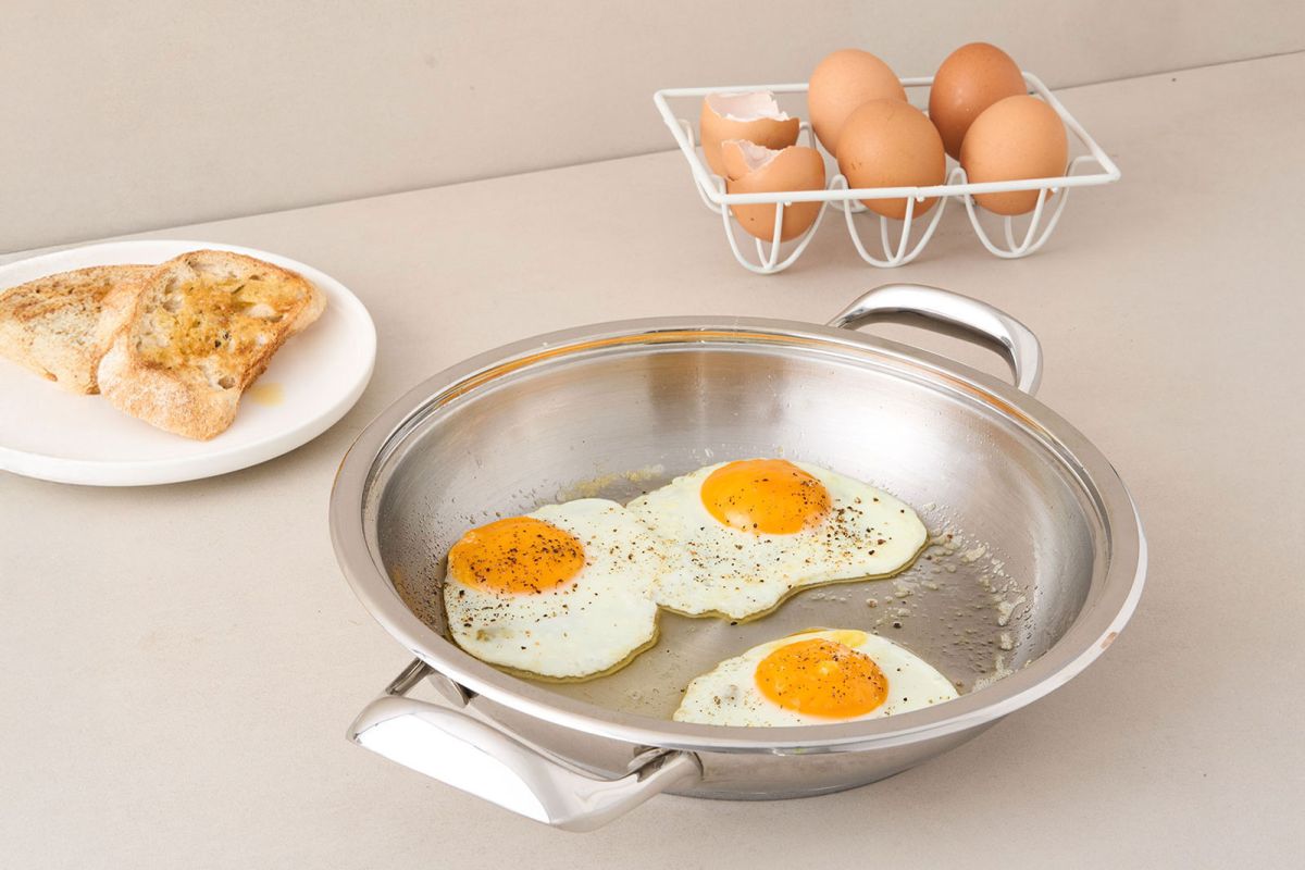 Buy a 24 cm Chef's Pan | Individual Units | AMC Cookware