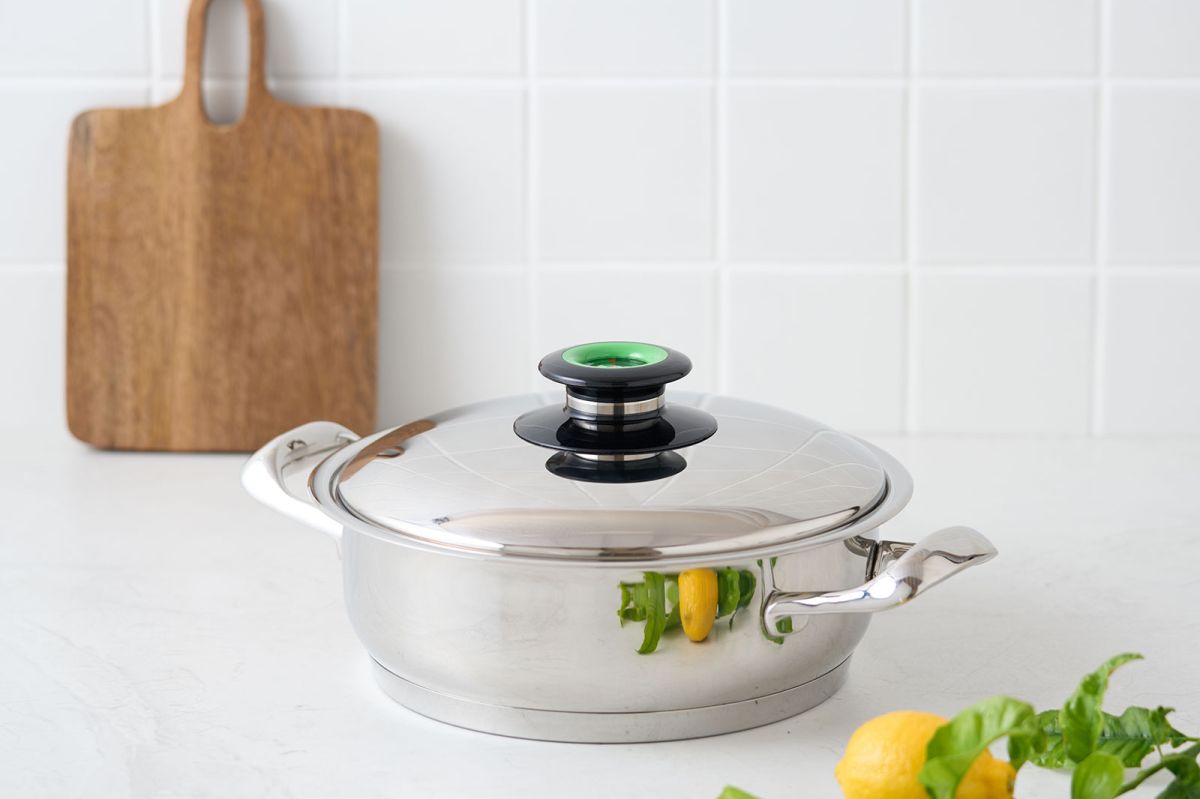 24 cm Gourmet Roaster 